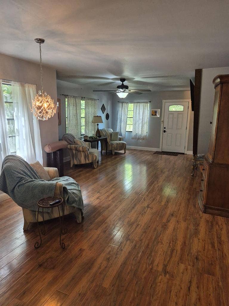 6 BR in Tarpon Springs