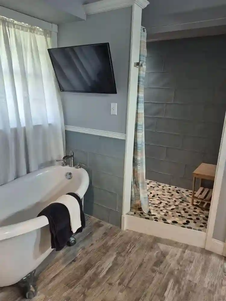 6 BR in Tarpon Springs