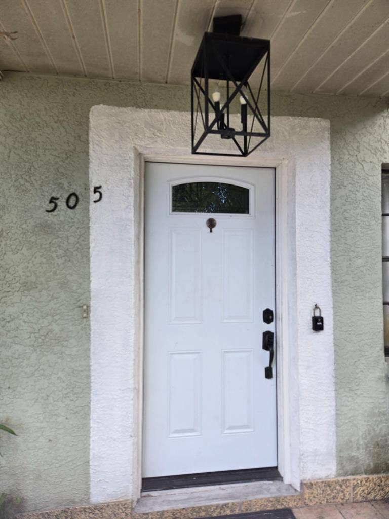 6 BR in Tarpon Springs