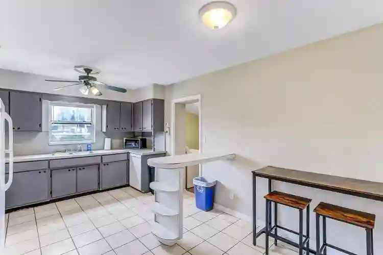 9 BR in Jacksonville