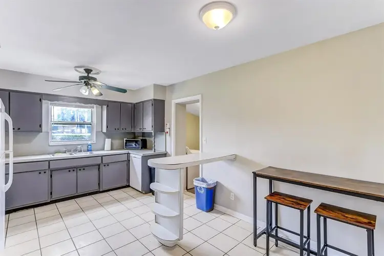 9 BR in Jacksonville