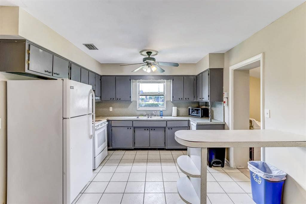 9 BR in Jacksonville