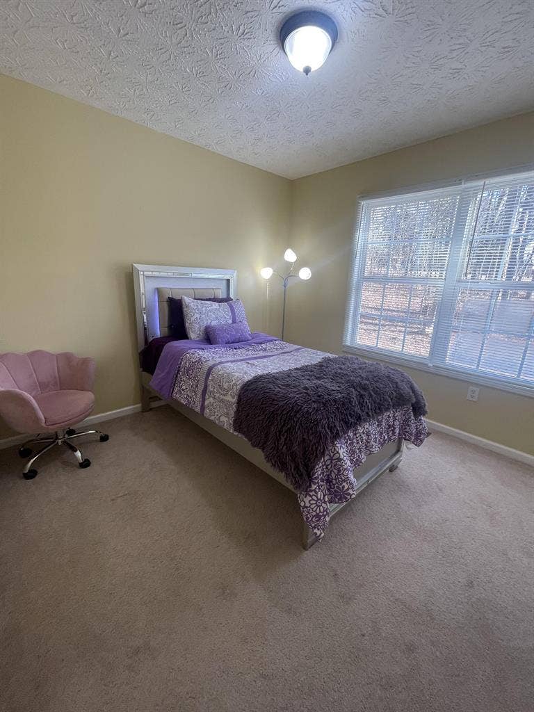 4 BR in Douglasville