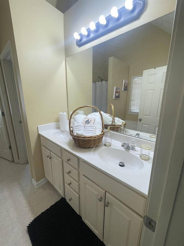 4 BR in Douglasville