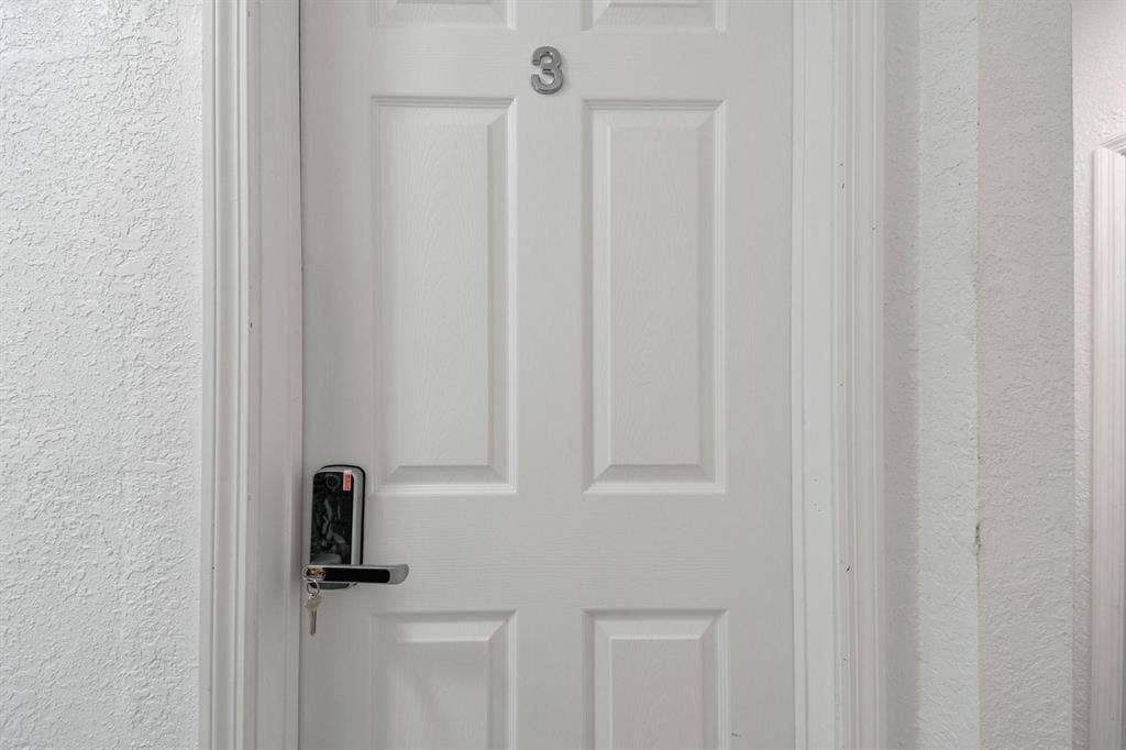 9 BR in St. Petersburg