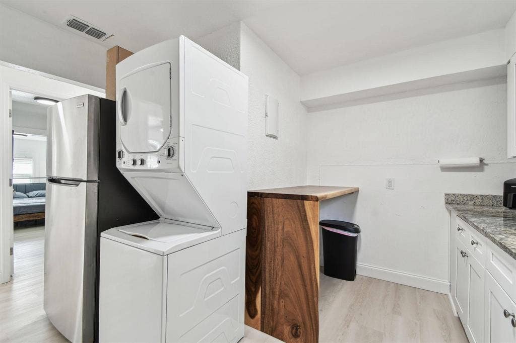 9 BR in St. Petersburg