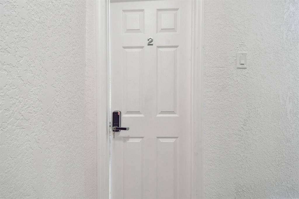 9 BR in St. Petersburg