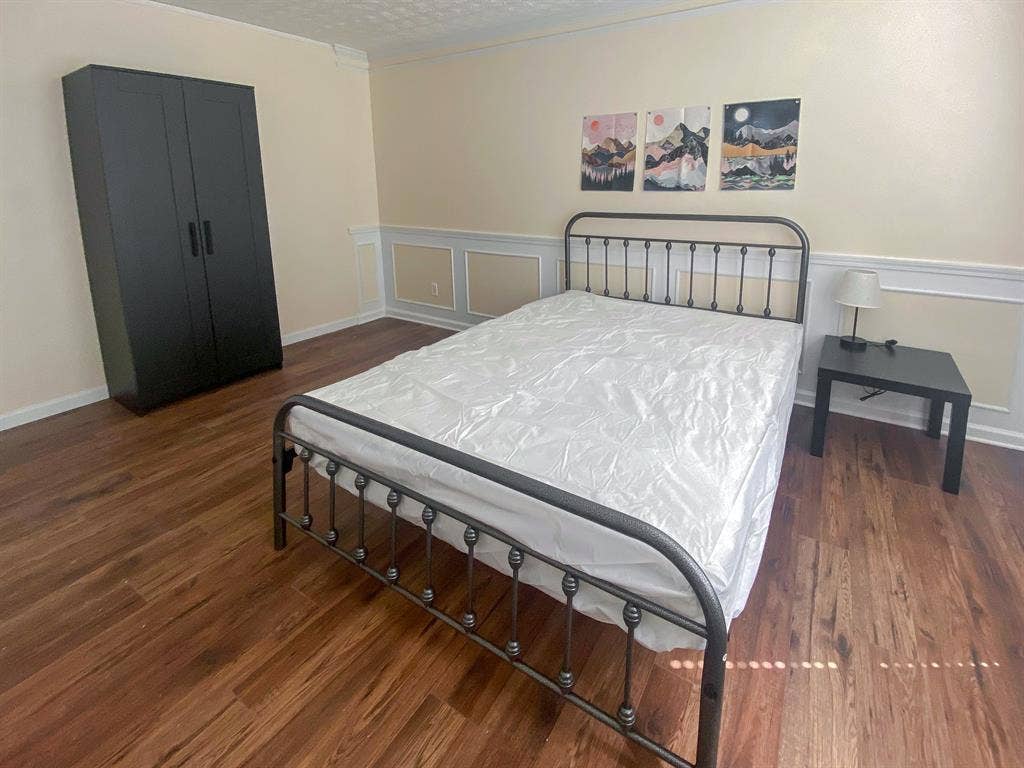 8 BR in Conley