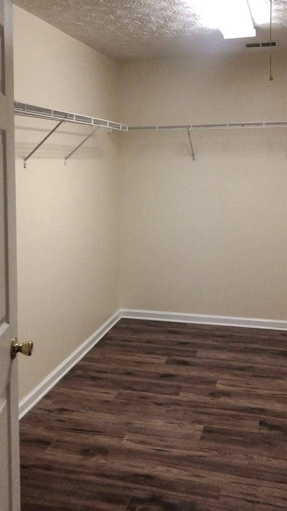 8 BR in Conley