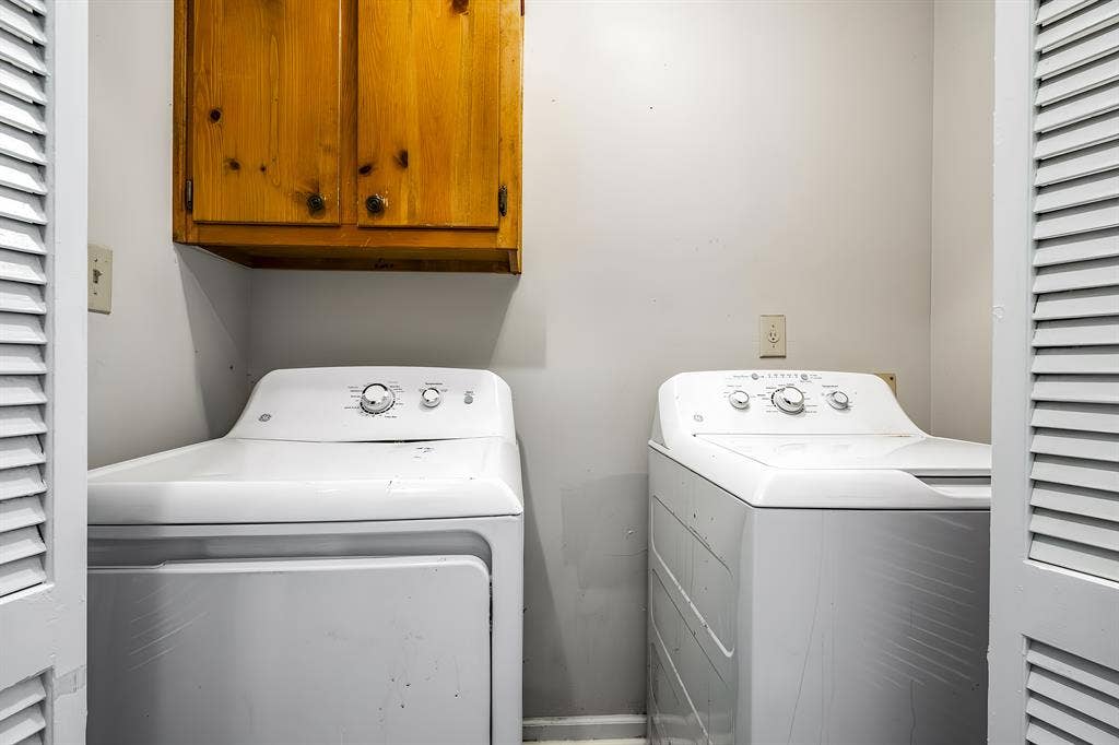 8 BR in College Park