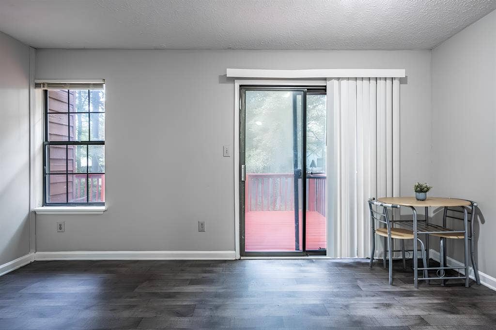 8 BR in College Park