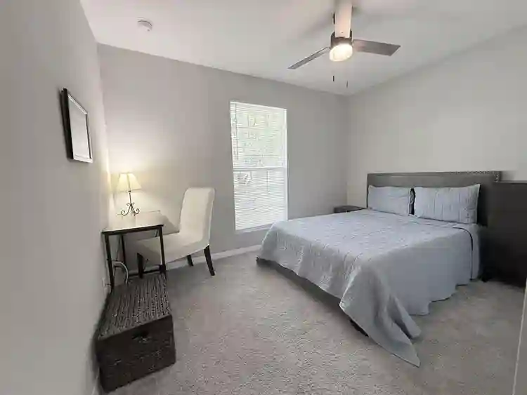 6 BR in Jacksonville