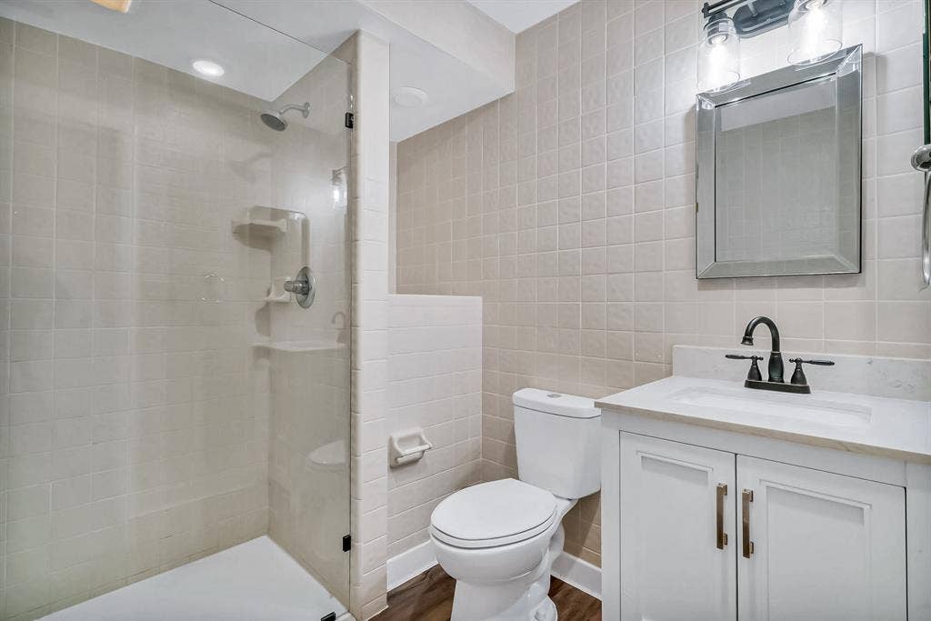8 BR in Deltona