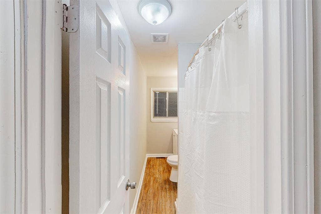 9 BR in Forest Park
