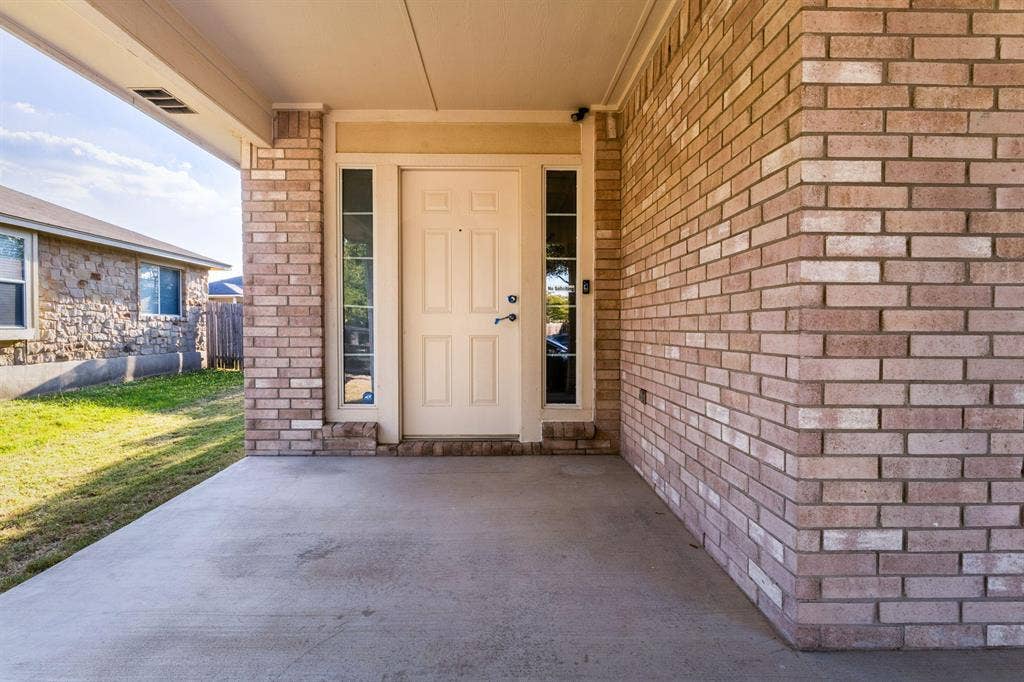 6 BR in Leander