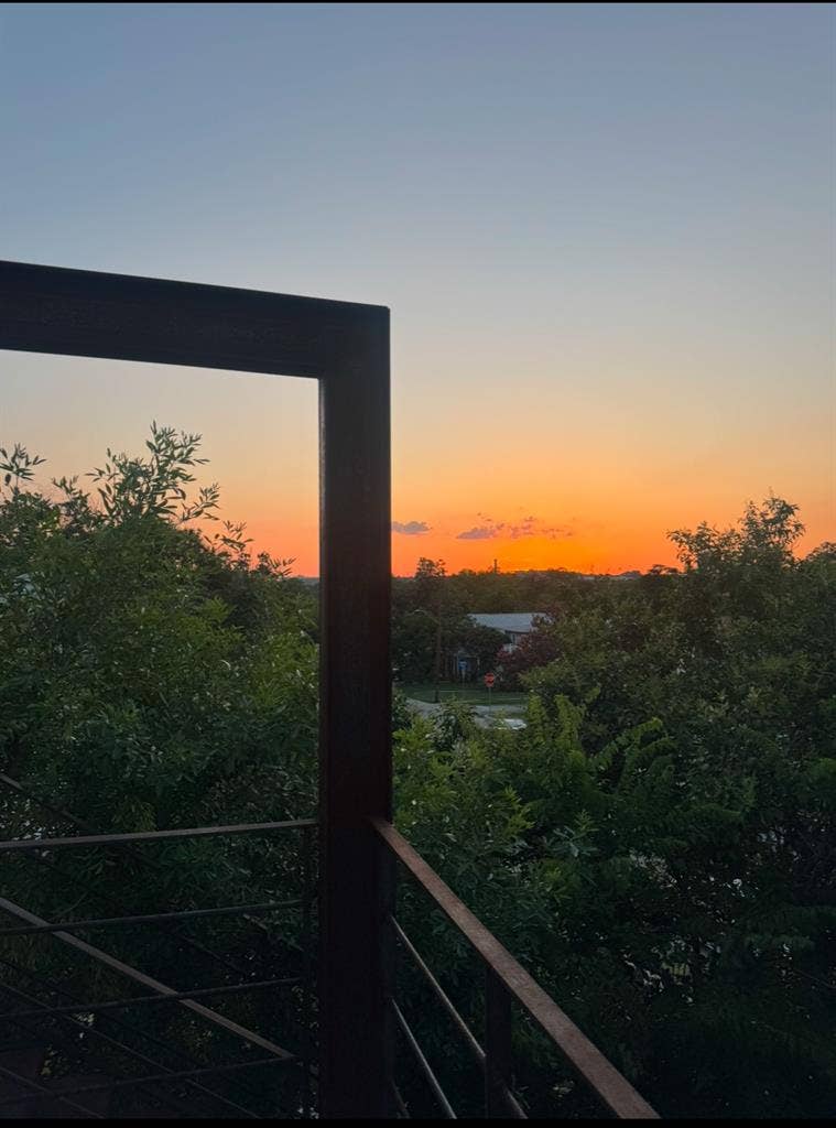 Room for rent near the Pearl