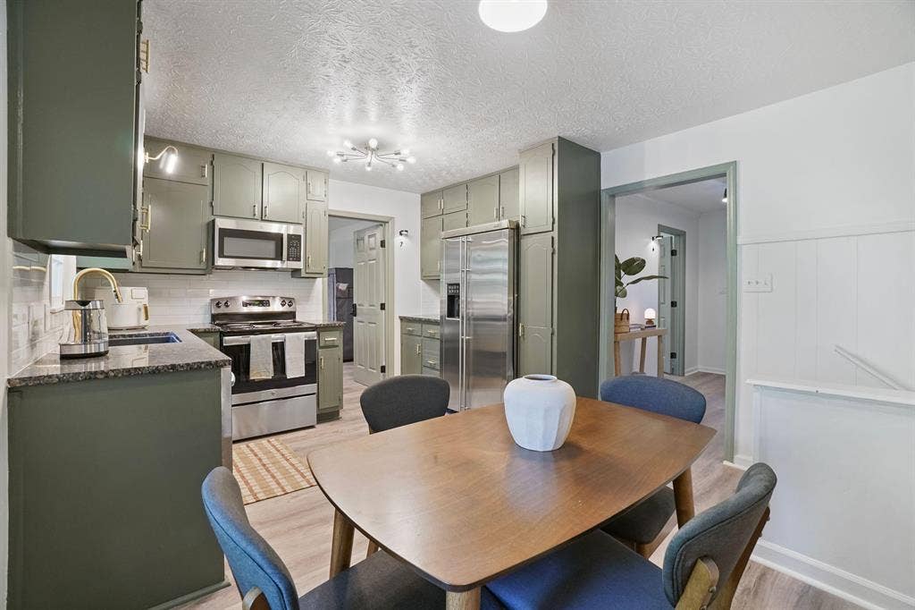 11 BR in Decatur
