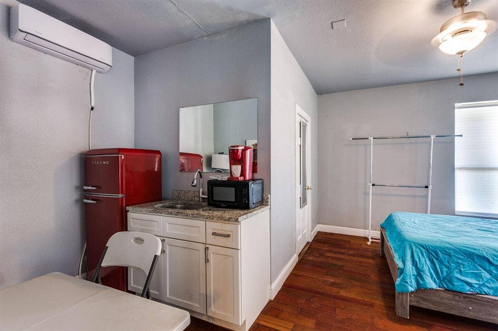 9 BR in Fort Worth