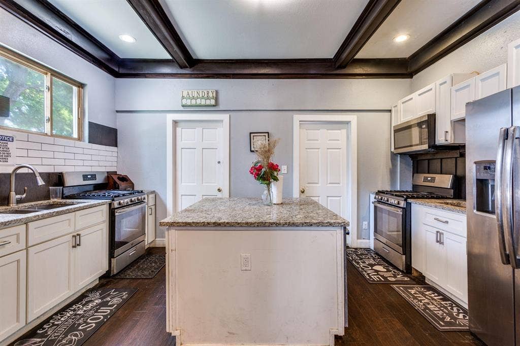 9 BR in Fort Worth