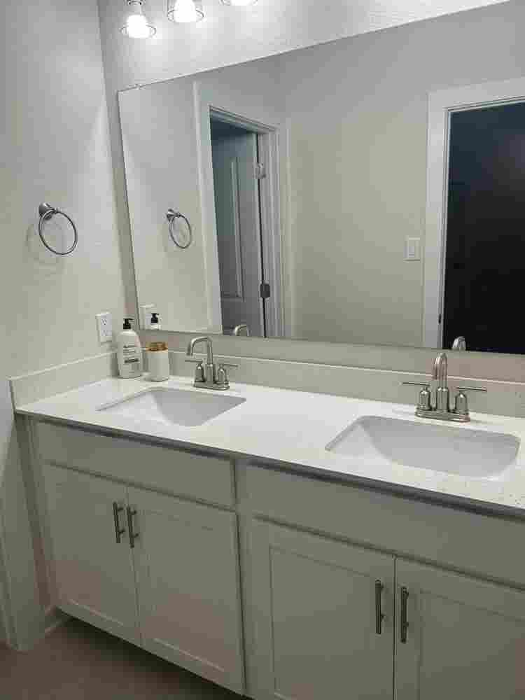 Private room for rent in Comanche