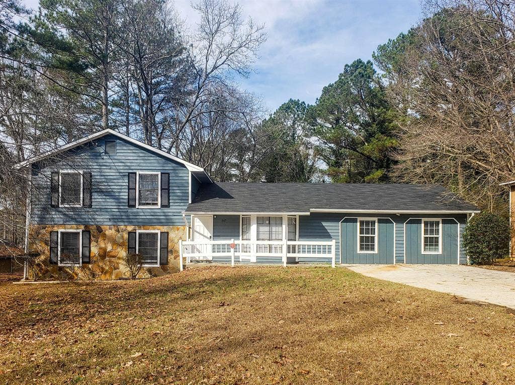 10 BR in Lithonia