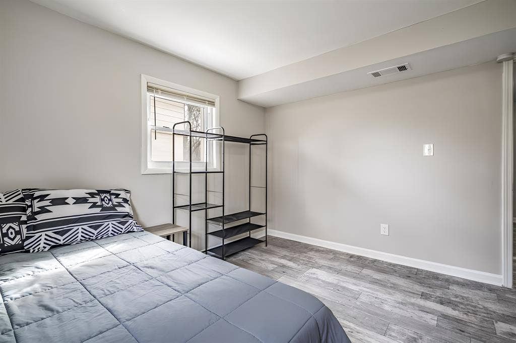 8 BR in Ellenwood