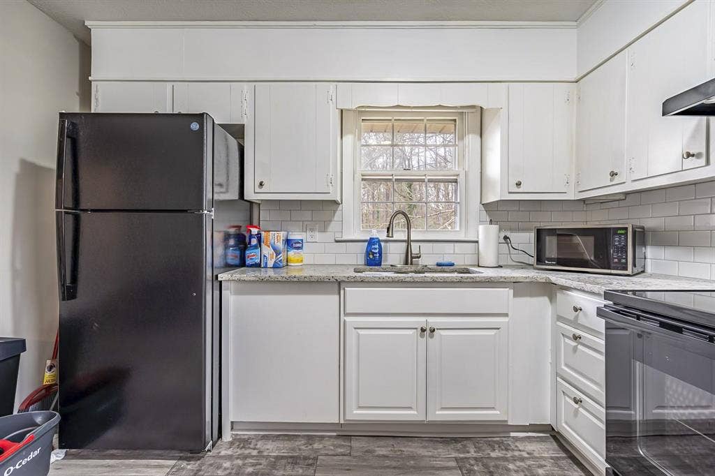 8 BR in Ellenwood