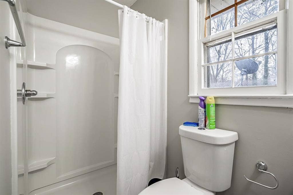 8 BR in Ellenwood