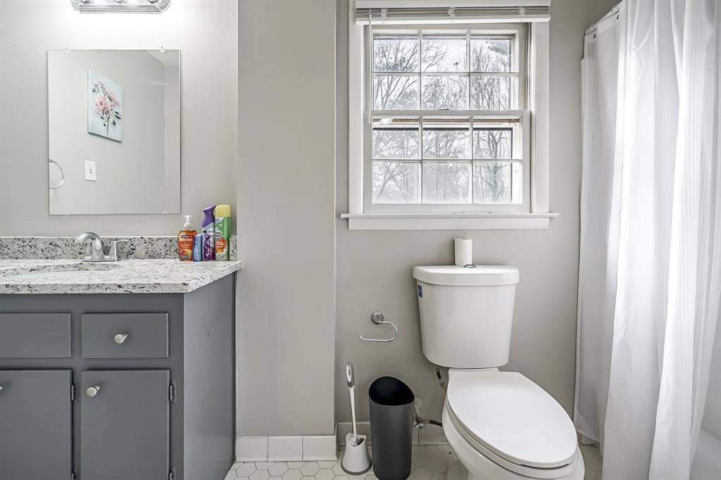 8 BR in Ellenwood