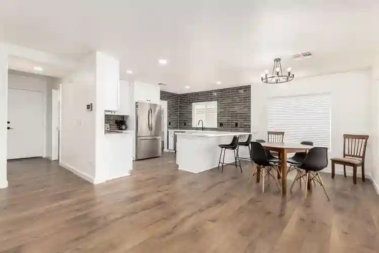 7 BR in Mesa