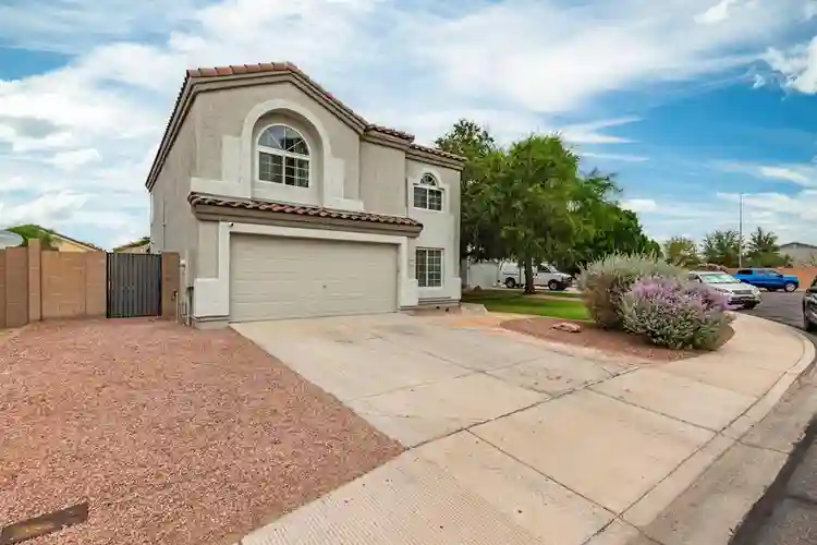 7 BR in Mesa