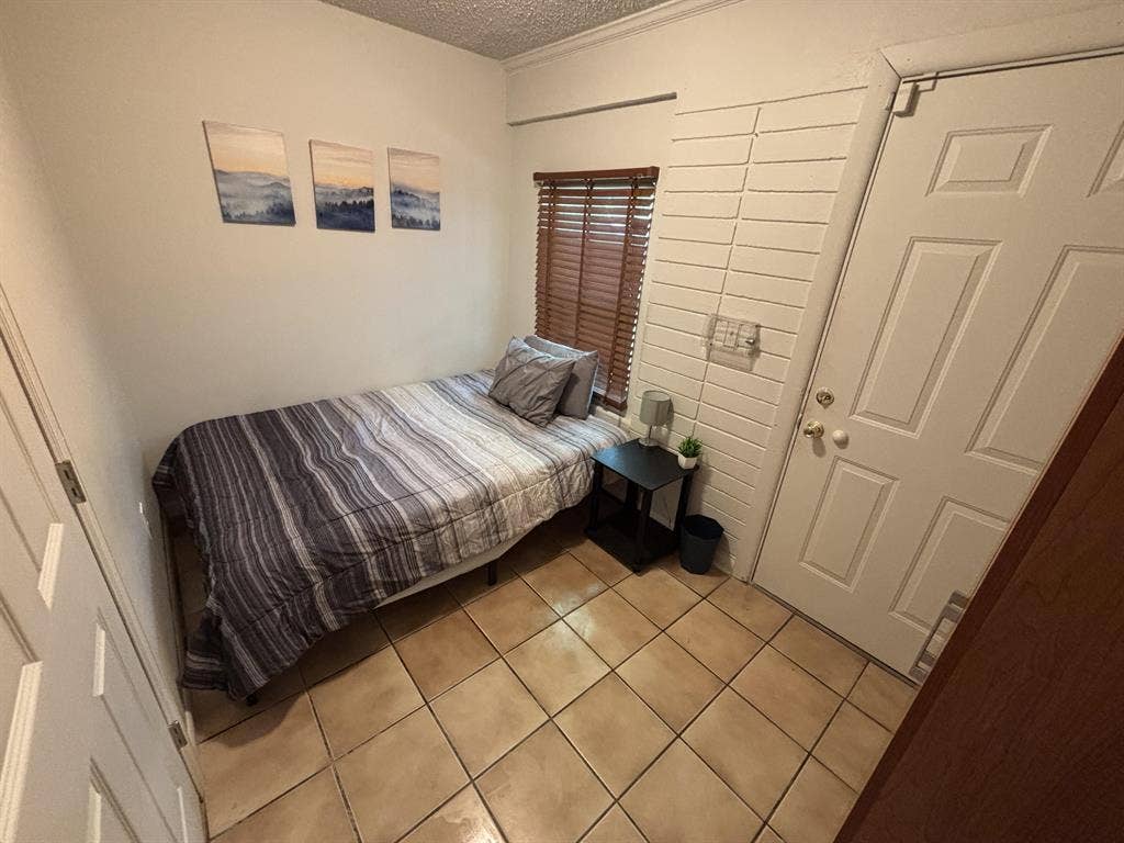 9 BR in Jacksonville