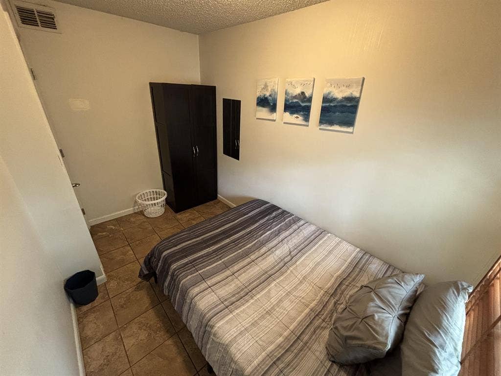 9 BR in Jacksonville