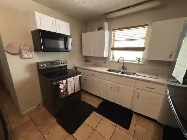 9 BR in Jacksonville