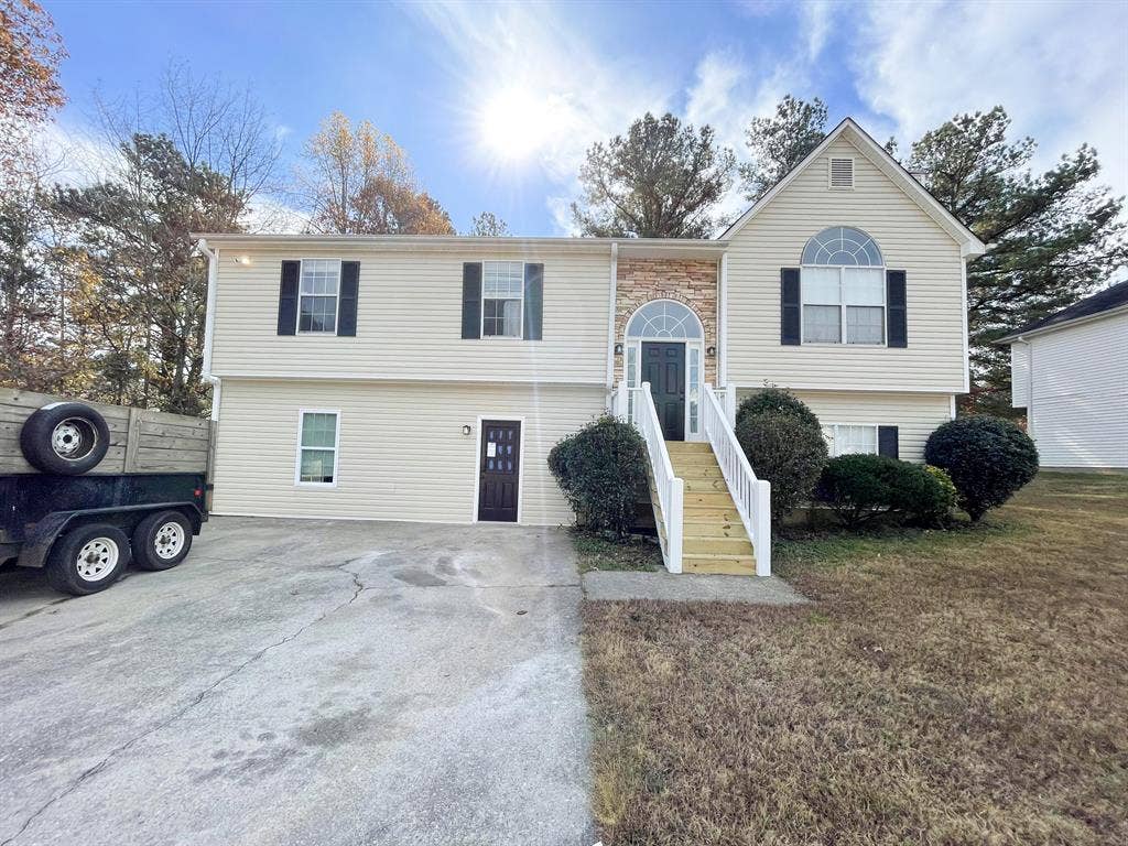 7 BR in Austell