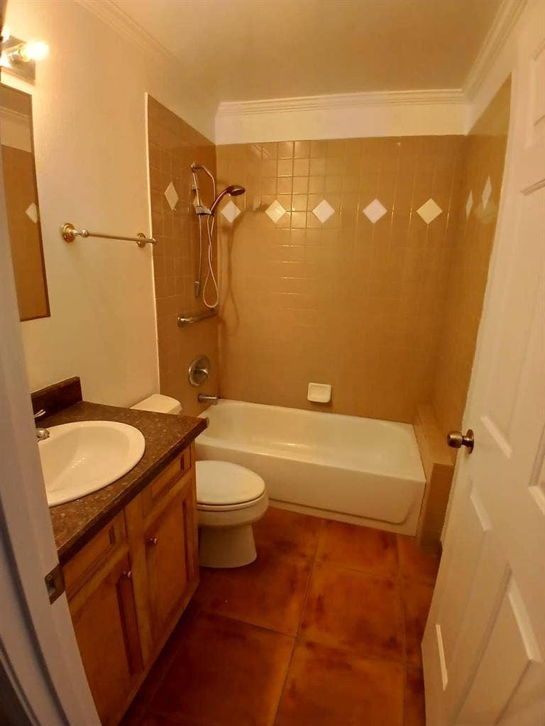 9 BR in Las Vegas
