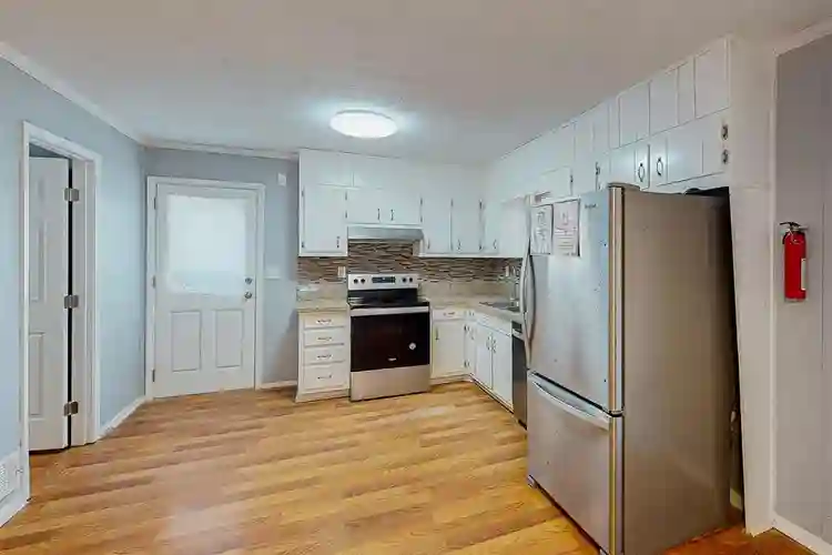 8 BR in College Park