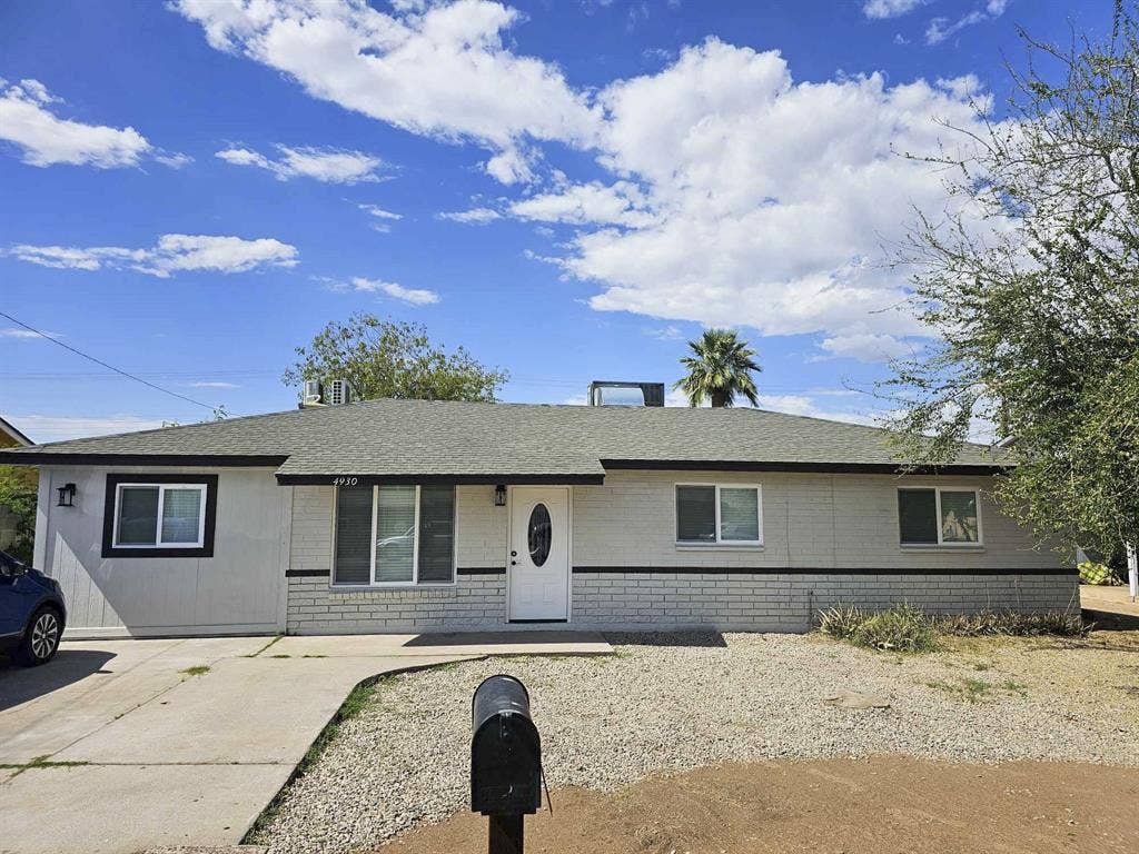 6 BR in Phoenix