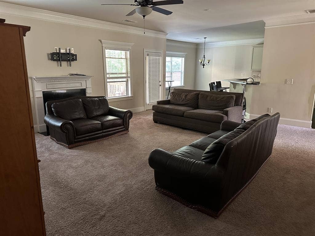 3 BR in Dallas