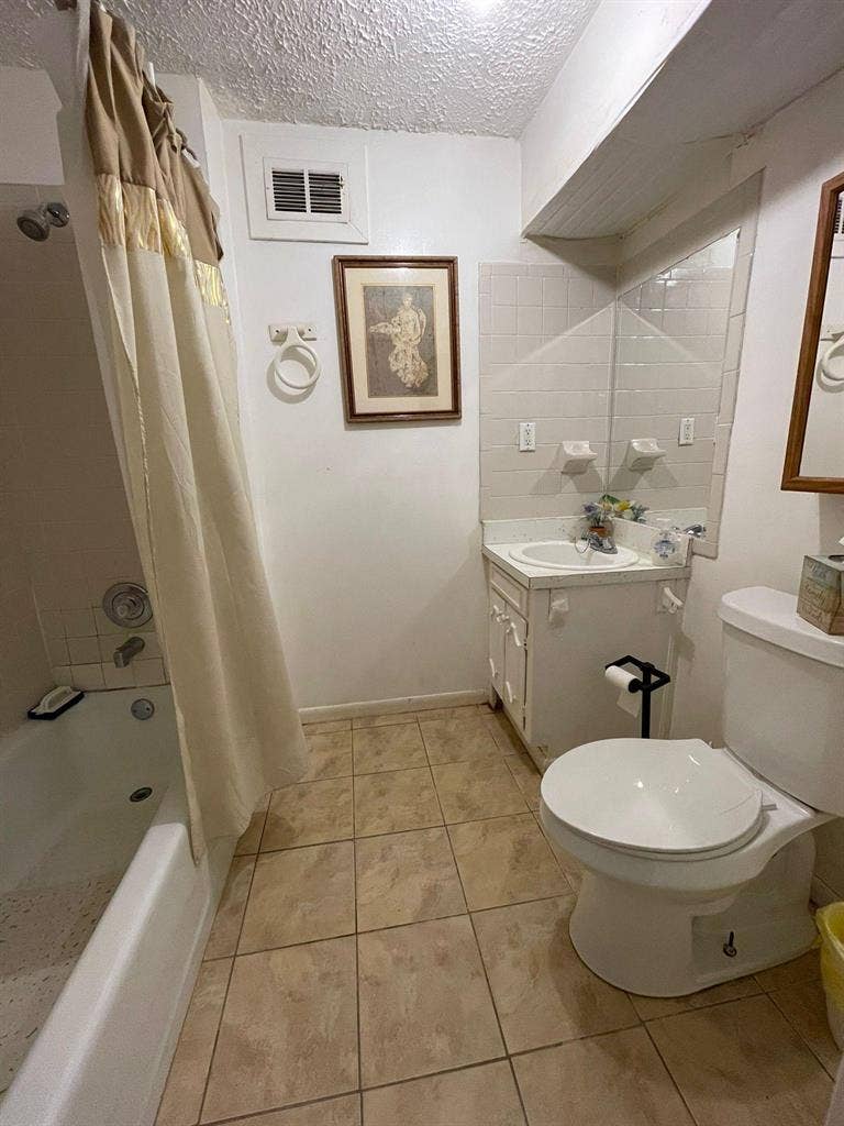 3 BR in Forest Park