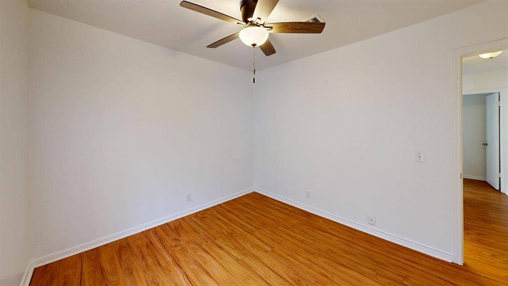 1 BR in Austin