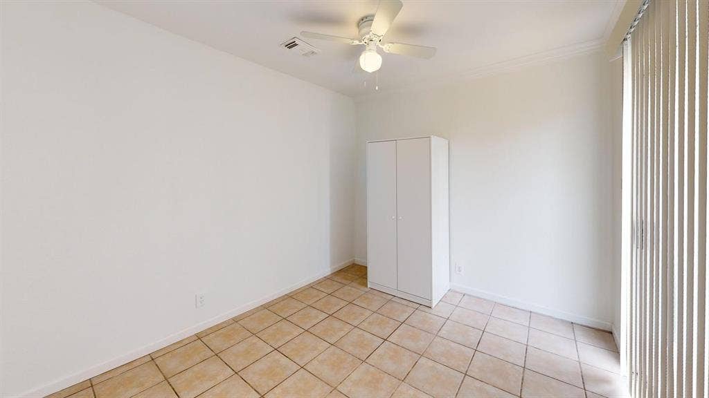 1 BR in Austin