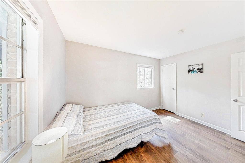 9 BR in Stone Mountain