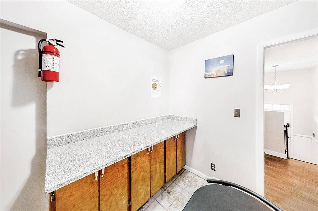 9 BR in Stone Mountain