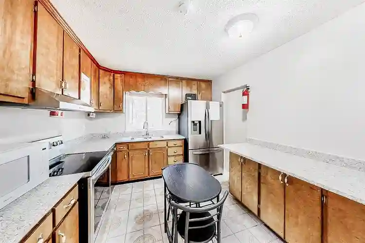 8 BR in Stone Mountain