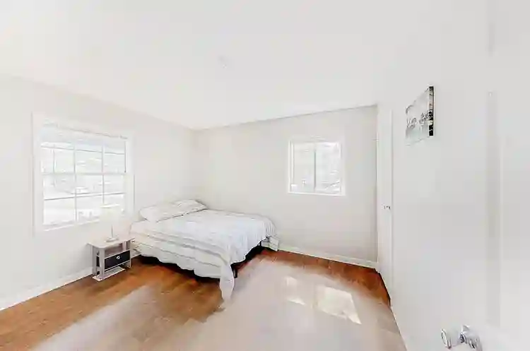 8 BR in Stone Mountain