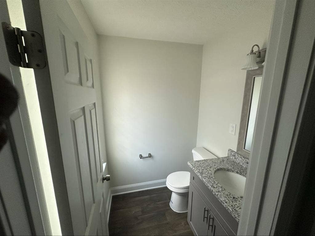 Lookinf for roommate