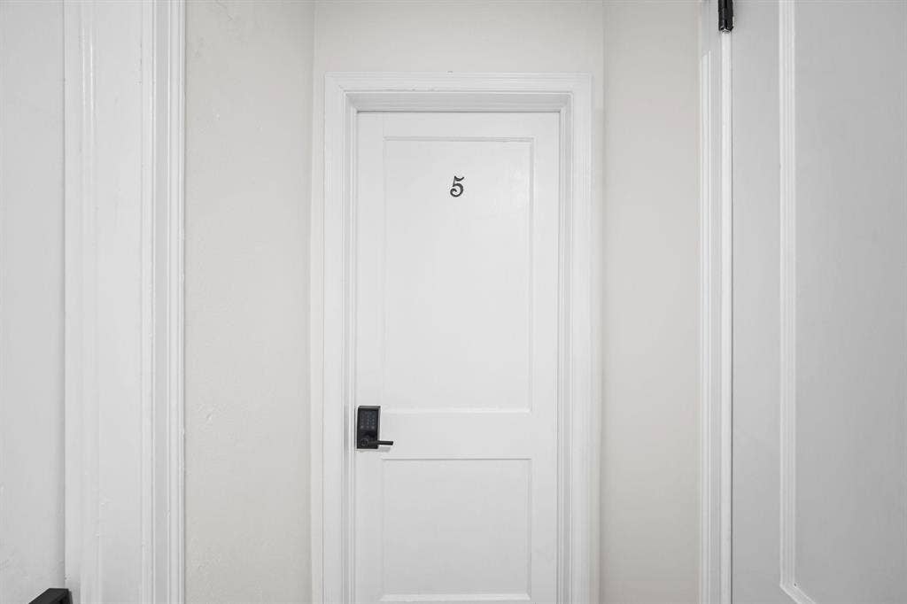 6 BR in Jacksonville