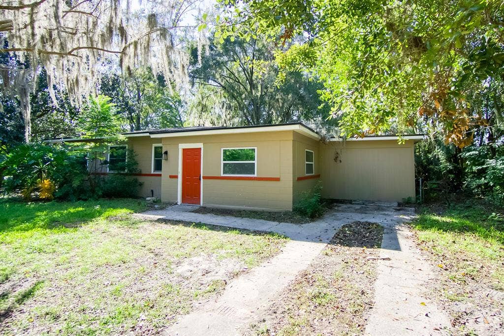 6 BR in Jacksonville