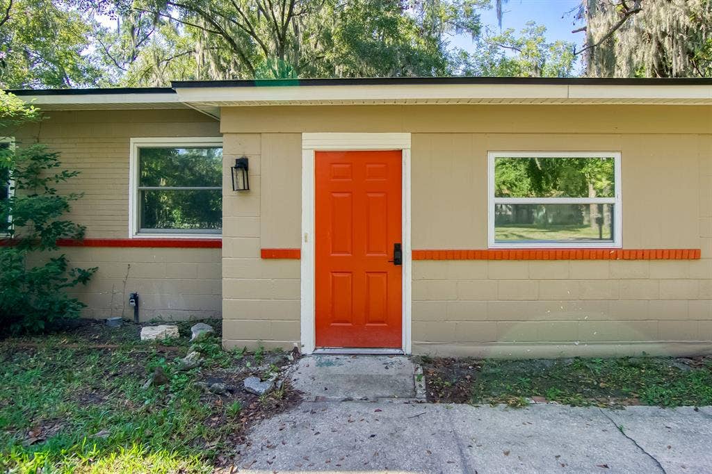 6 BR in Jacksonville